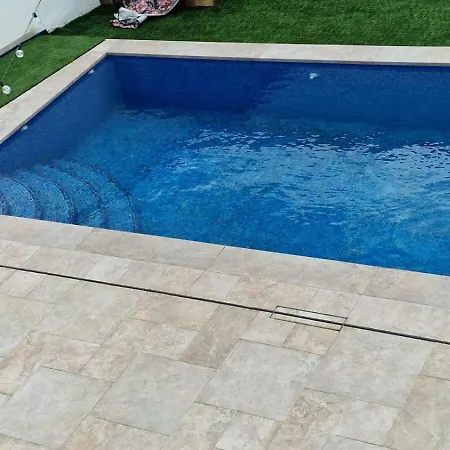 La Abuela Roja * La Nava